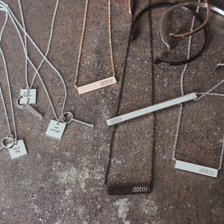 Dóttir hálsmen sítt - silfur